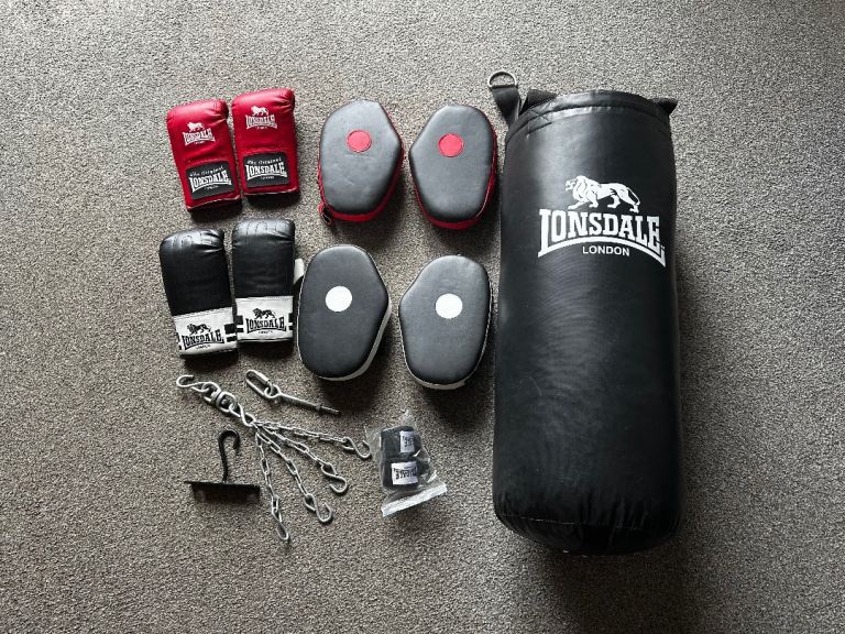 Lonsdale London Boxing Set – Punch Bag, Gloves, Focus Pads, Chains & Accessories – COLLECT ONLY