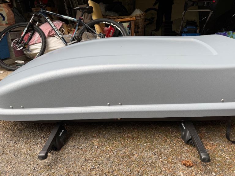 Halfords 420 litre roof box for sale 