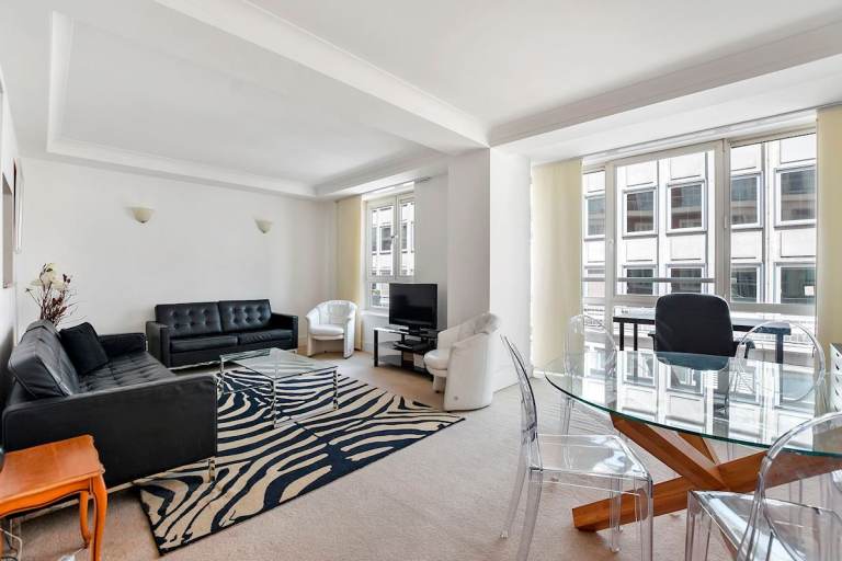 CALL#BUILDER#TILING#FLOORING#HOUSE RENOVATION#LAMINATE#PAINTING&DECORATING#PLUMBING#ELECTRICITY 