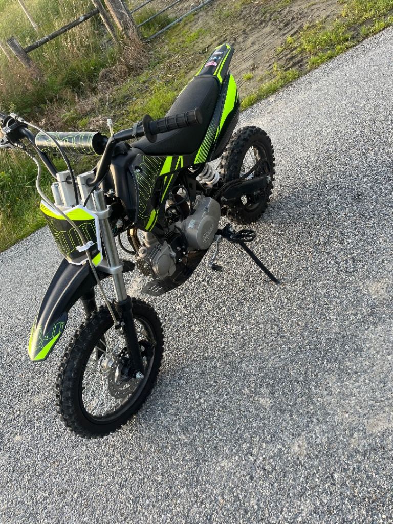 2023 stomp pitbike 