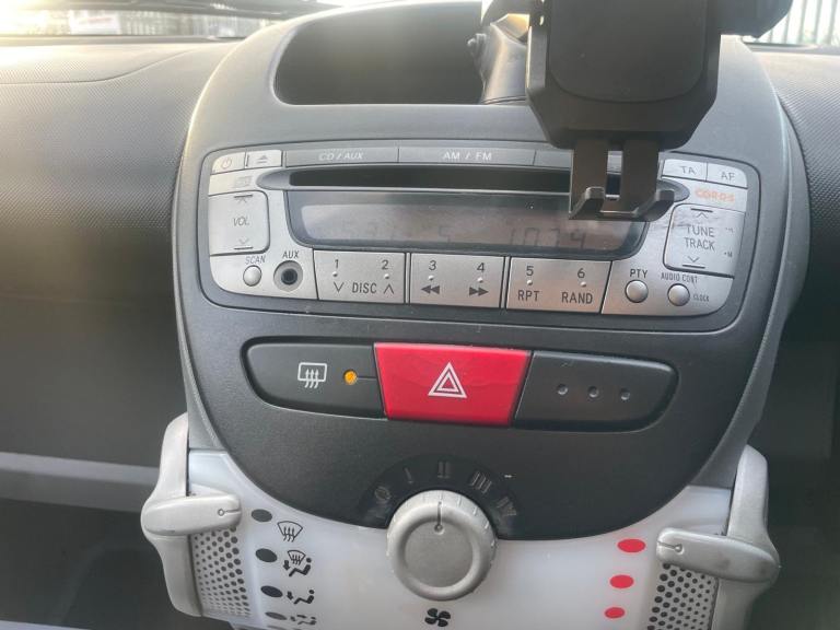 CITROEN C1 1.0 VTR+ 10 REG BLACK 5 DOOR 60063 MILES MOT JUNE 25TH 2026 TAX £20 LOW INSURANCE 60+MPG 