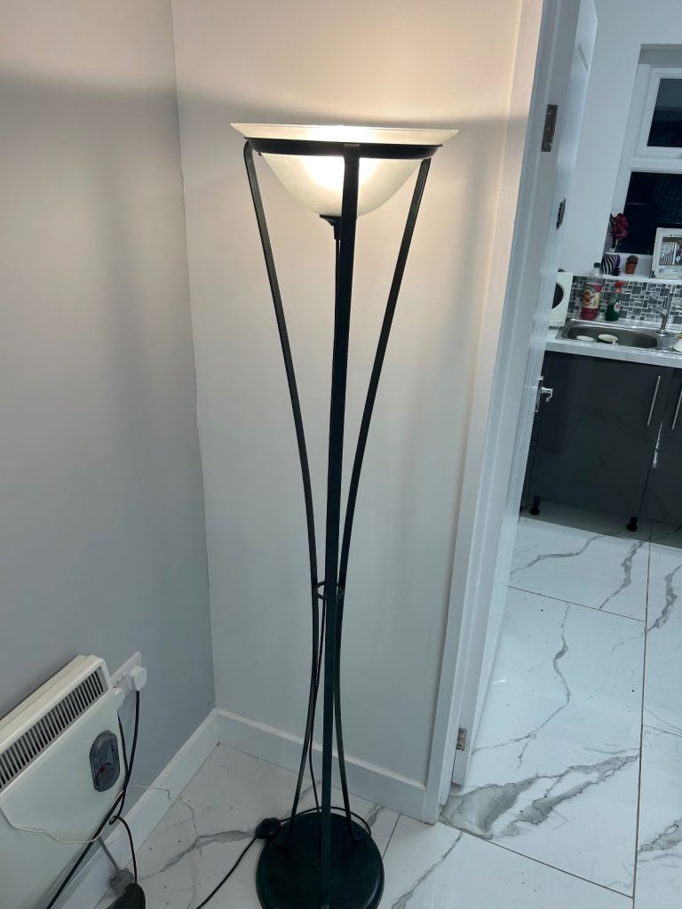 Contemporary Standard Floor Lamp with Frosted Glass Shade – Height 169 cm