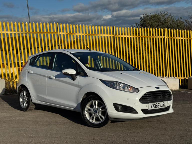 2016 Ford Fiesta 1.0T EcoBoost Zetec Euro 6 (s/s) 5dr HATCHBACK Petrol Manual