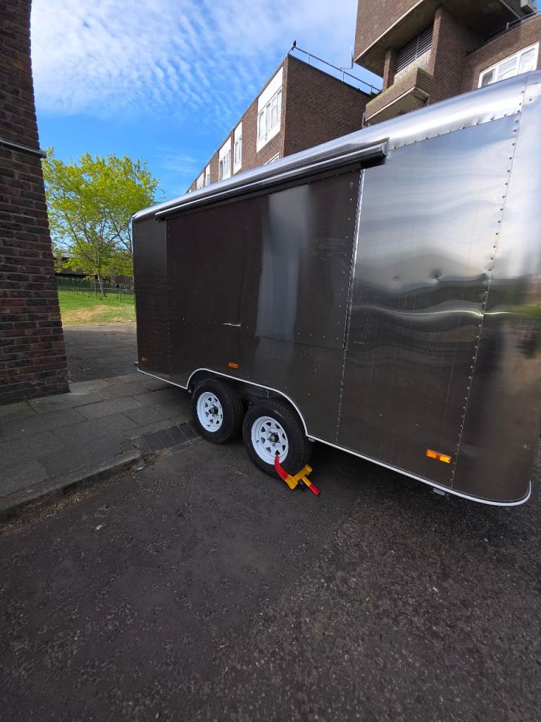 Silver air streem catering trailer 