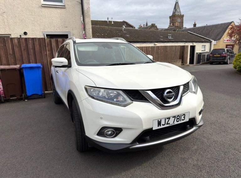 Nissan, X-TRAIL, Estate, 2015, Manual, 1598 (cc), 5 doors