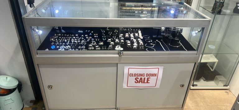 LED Glass Display Cabinets – Perfect for Jewellery / Electronics / Vape Shops.