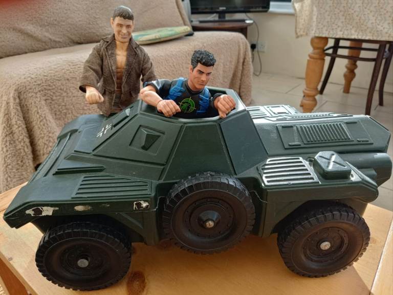 Irwin armoured car and two figures. 