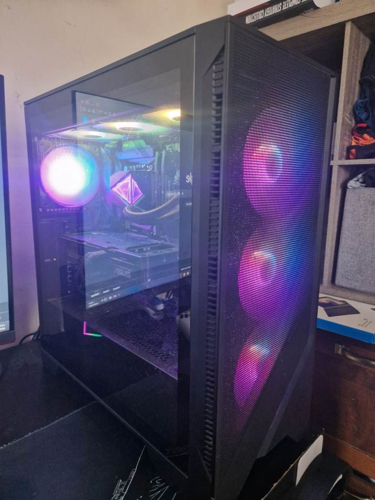 HIGH-END GAMING PC SETUP – i7-14700K / RTX 4070 SUPER / 32GB DDR5 for Sale