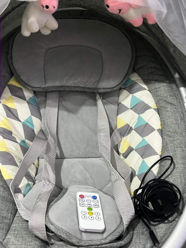 Baby Bouncer/Rocker with Remote Control – As Good As New