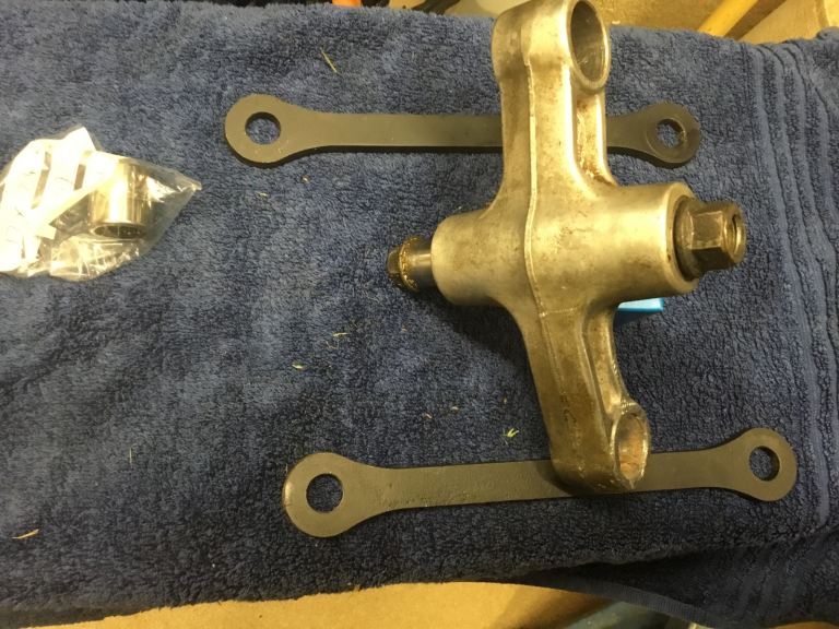 Suzuki GSF 750 suspension link