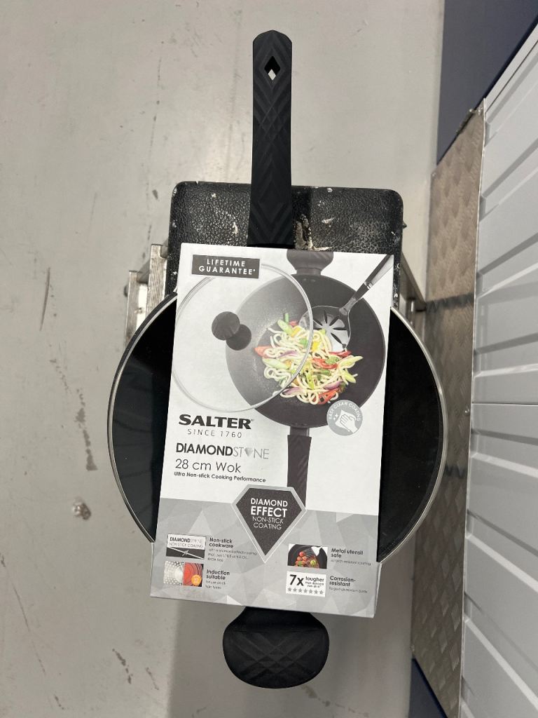 New Salter Diamondstone 28cm Wok – Unused