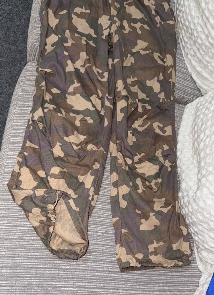 Women’s new look camouflage trousers, size 18