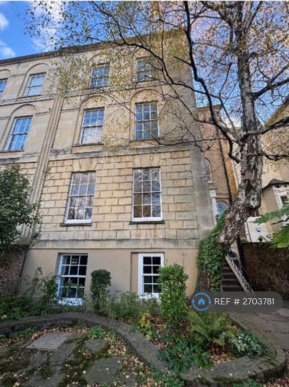 2 bedroom flat in Richmond Hill, Bristol, BS8 (2 bed) (#2703781)