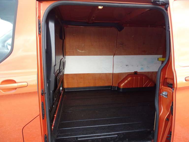 2018 Ford Transit Custom 2.0 280 EcoBlue Limited L1 H1 Euro 6 5dr PANEL VAN Diesel Manual