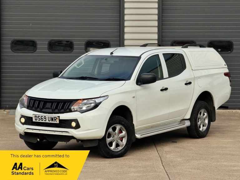 Mitsubishi L200 DI-D 4WD 4LIFE DCB