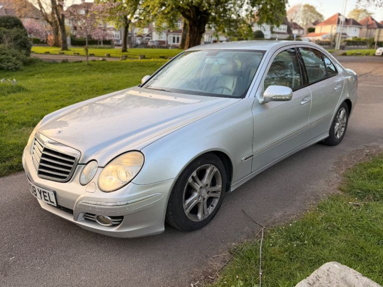 Mercedes E220CDi Avantgarde Automatic 