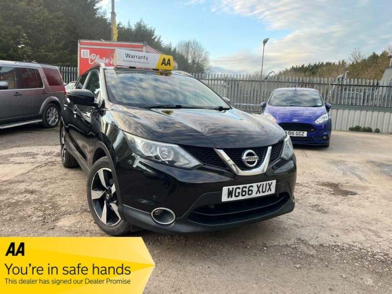 2017 Nissan Qashqai 1.2 DiG-T N-Connecta 5dr HATCHBACK PETROL Manual