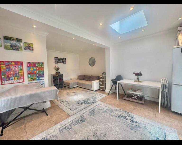 5 Bedroom house for rent 