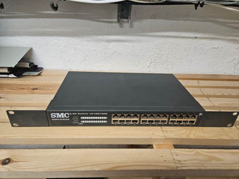 SMCGS 24-Port Gigabit Ethernet Switch
