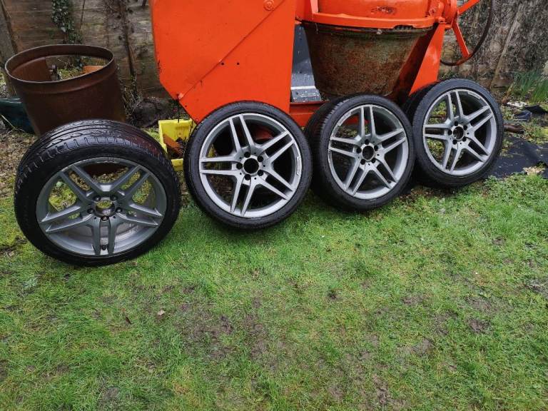 Mercedes 18" AMG Alloy wheels and tyres
