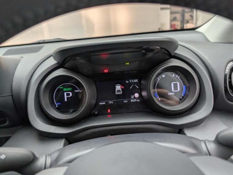 2022 Toyota Yaris 1.5 VVT-h Design Hatchback 5dr Petrol Hybrid E-CVT Euro 6 (s/s) (116 ps) -  HAT...