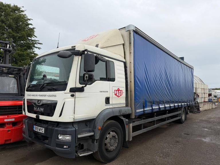 2019 MAN TG-M 18.250 Curtainsider Sleeper Cab