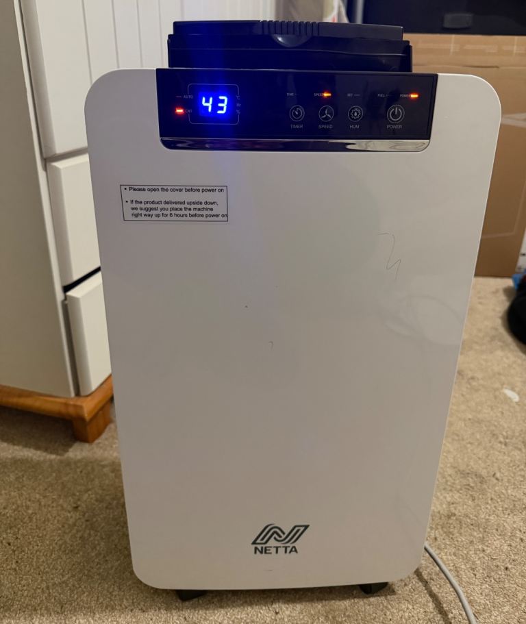 NETTA Dehumidifier – £25– Works Perfectly 