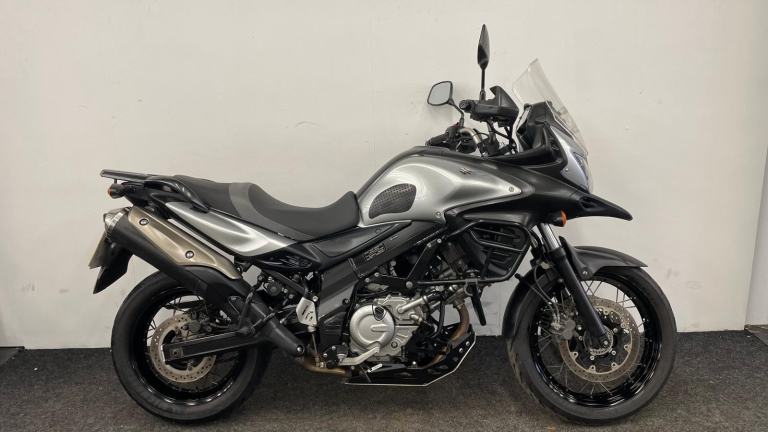 SUZUKI VSTROM 650 ** ENGINE BARS - HAND GUARDS - 12 MONTH MOT **