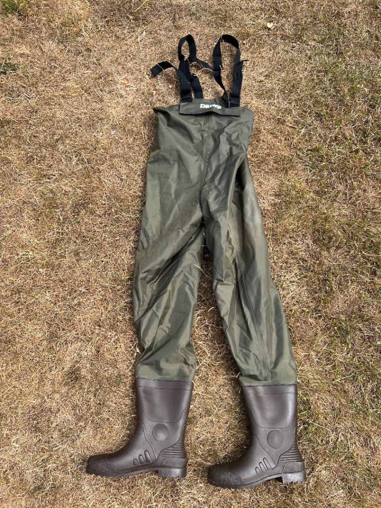 Daiwa chest waders size 8