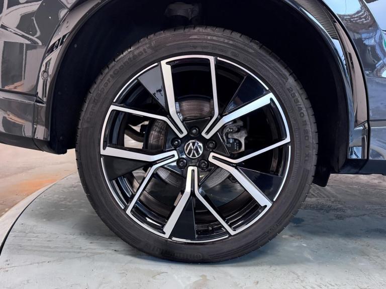 2025 Volkswagen Tiguan 1.5 TSI eHybrid 19.7kWh R-Line SUV 5dr Petrol Plug-in Hybrid DSG Euro 6 (s...