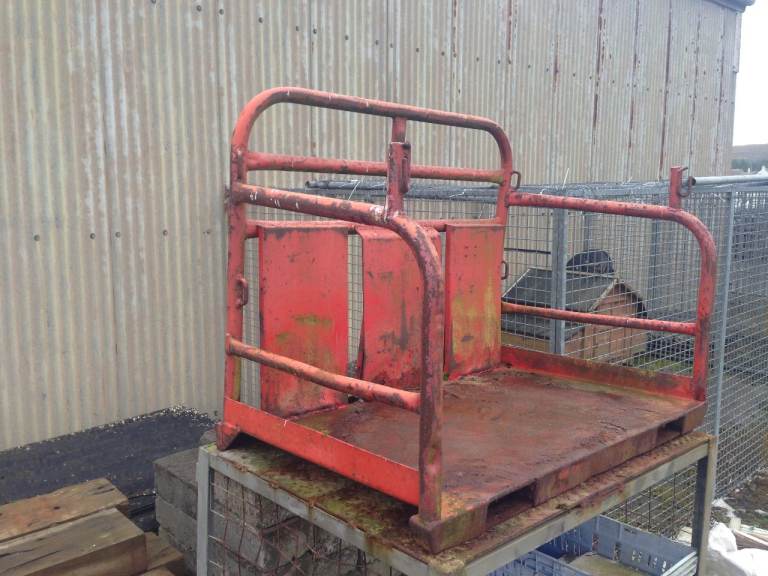 FORKLIFT ACCESS PLATFORM 2 PERSON DELIVERY AVAILABLE 