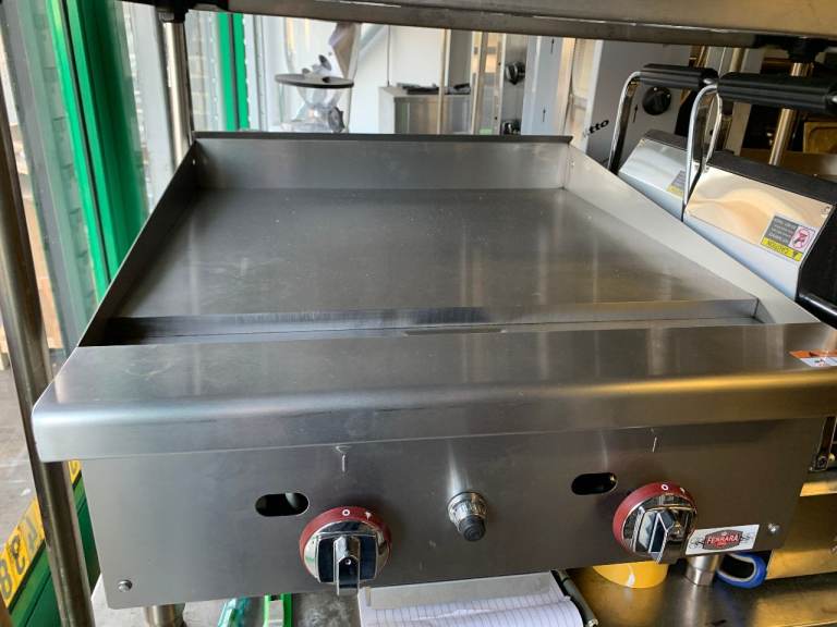 NEW GAS 60 CM FLAT GRILL ,CATERING COMMERCIAL KITCHEN FAST FOOD RESTAURANT CAFE TAKE AWAY