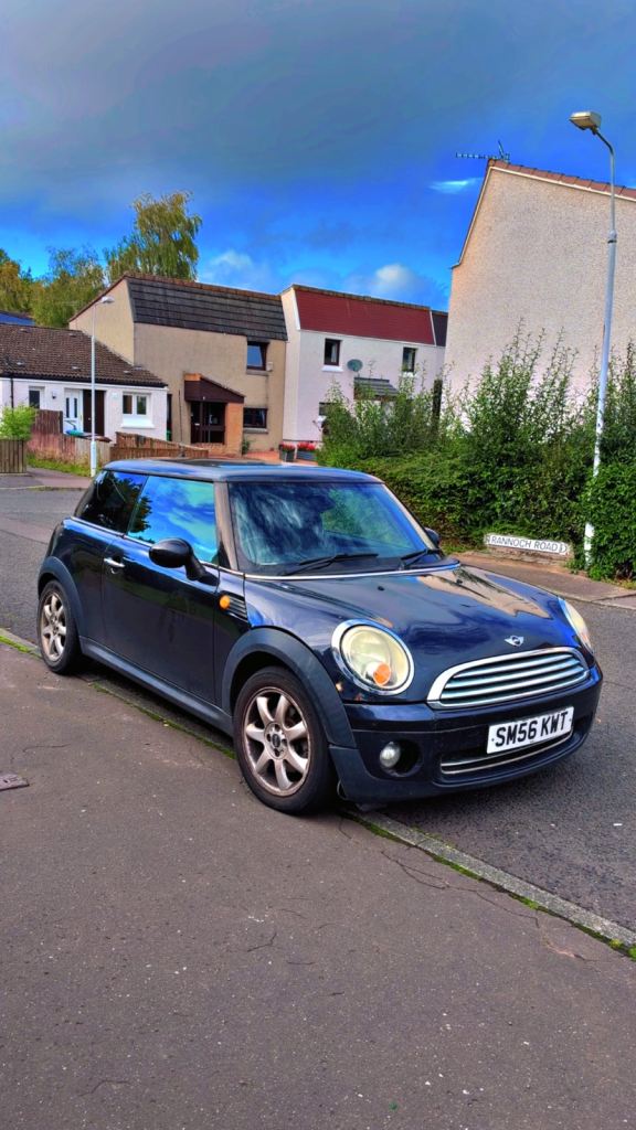 MINI COOPER 1.6 PETROL ULEZ 97K MILES MOT NOVEMBER STARTS N DRIVES GREAT CHEAP ON INSURANCE