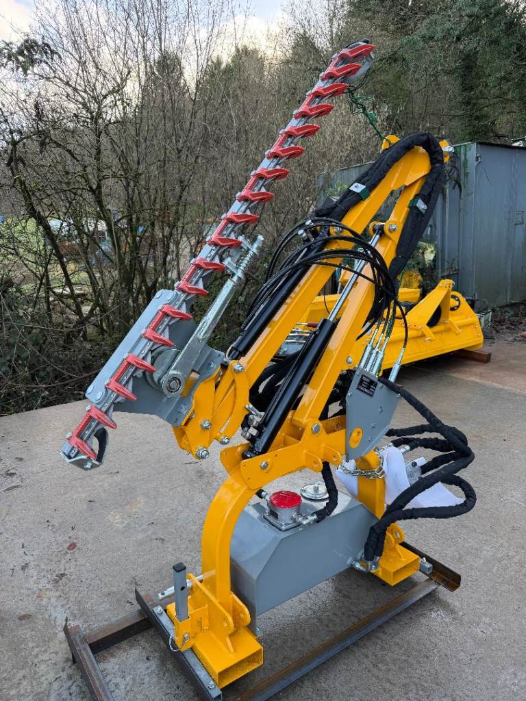 BRAND NEW RAPTOR X Hedge Cutter Trimmer 1300mm for compact tractor PTO driven