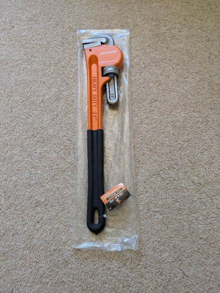 24" Pipe wrench 