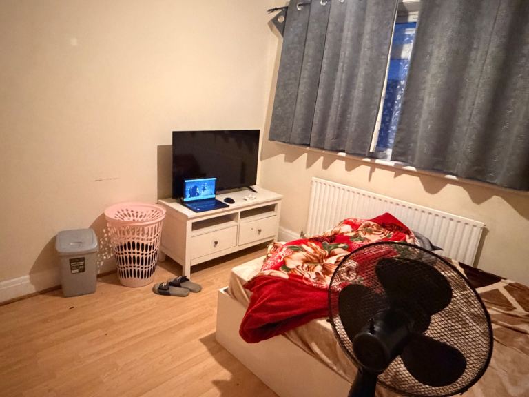 Double room for girl 