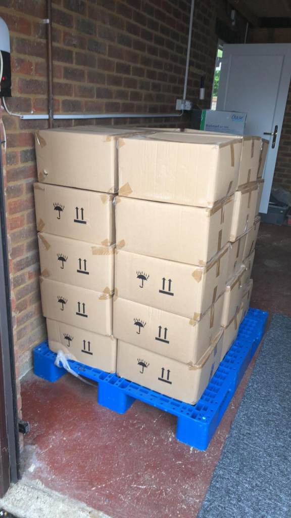 Wholesale/Joblot 69 Cartons of Spray/Fake Tan Bedsheet/Sofa Protector Kit