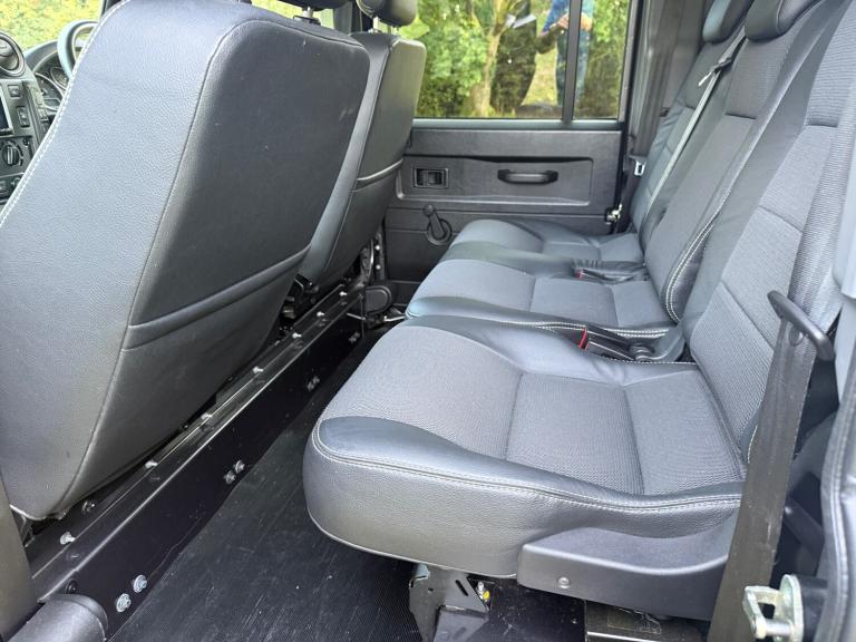 2015 Land Rover Defender XS Utility Wagon TDCi [2.2] PANEL VAN Diesel Manual