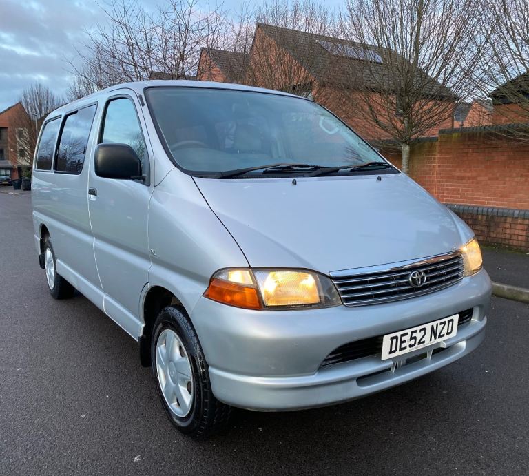 2002 Toyota Hiace 250 D-4D SWB 102bhp Minibus **63K MILES, FSH**