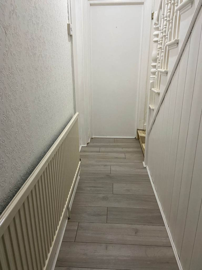 Spacious & Cosy double room for Rent SS12 0AN