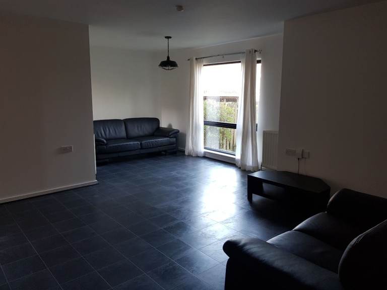 2 bedroom flat to rent Paisley town centre