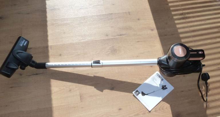 Tower Bag less Corded Vacuum Hoover ( NO TEXTS PLEASE )