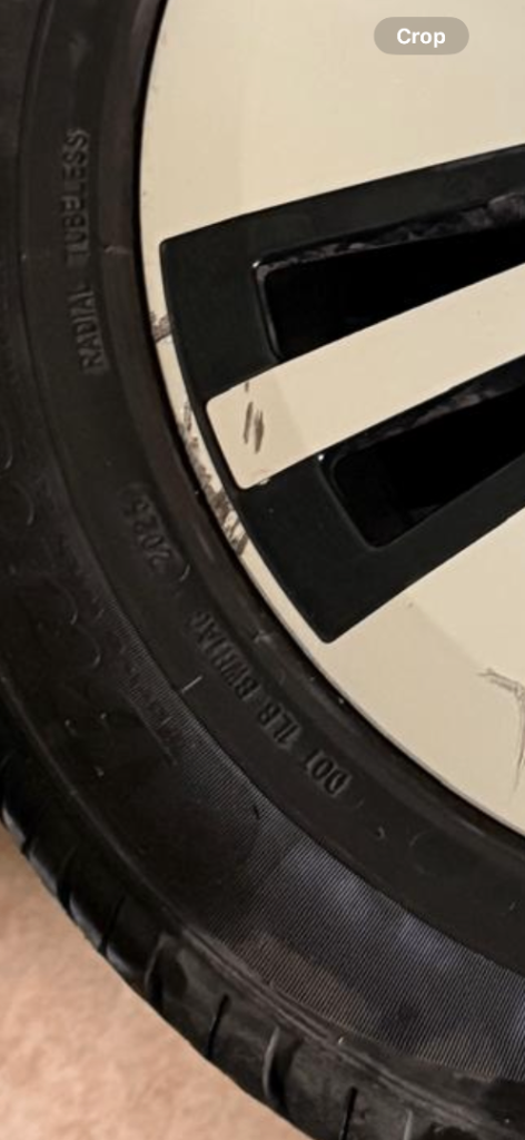 VW Golf Alloy Wheels & Tyres – Excellent Condition