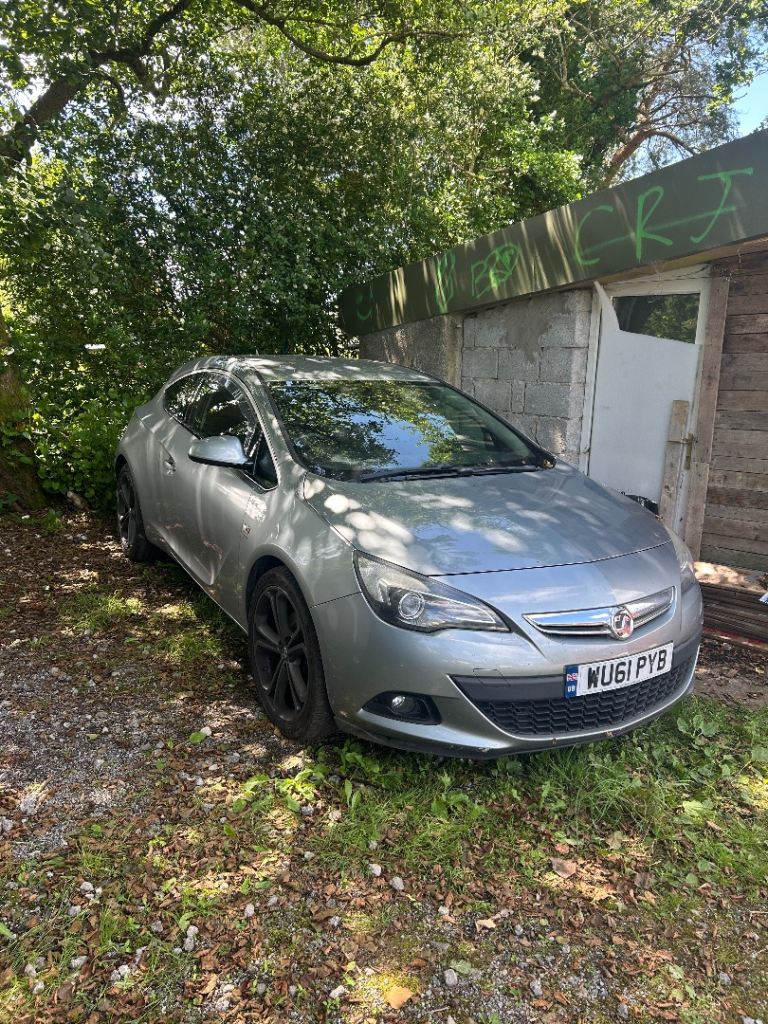 Vauxhall, ASTRA GTC, Hatchback, 2012, Manual, 1956 (cc), 3 doors