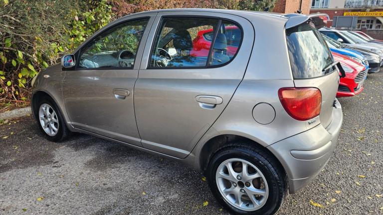 2005 Toyota Yaris 1.3 VVT-i Colour Collection 5dr HATCHBACK Petrol Manual