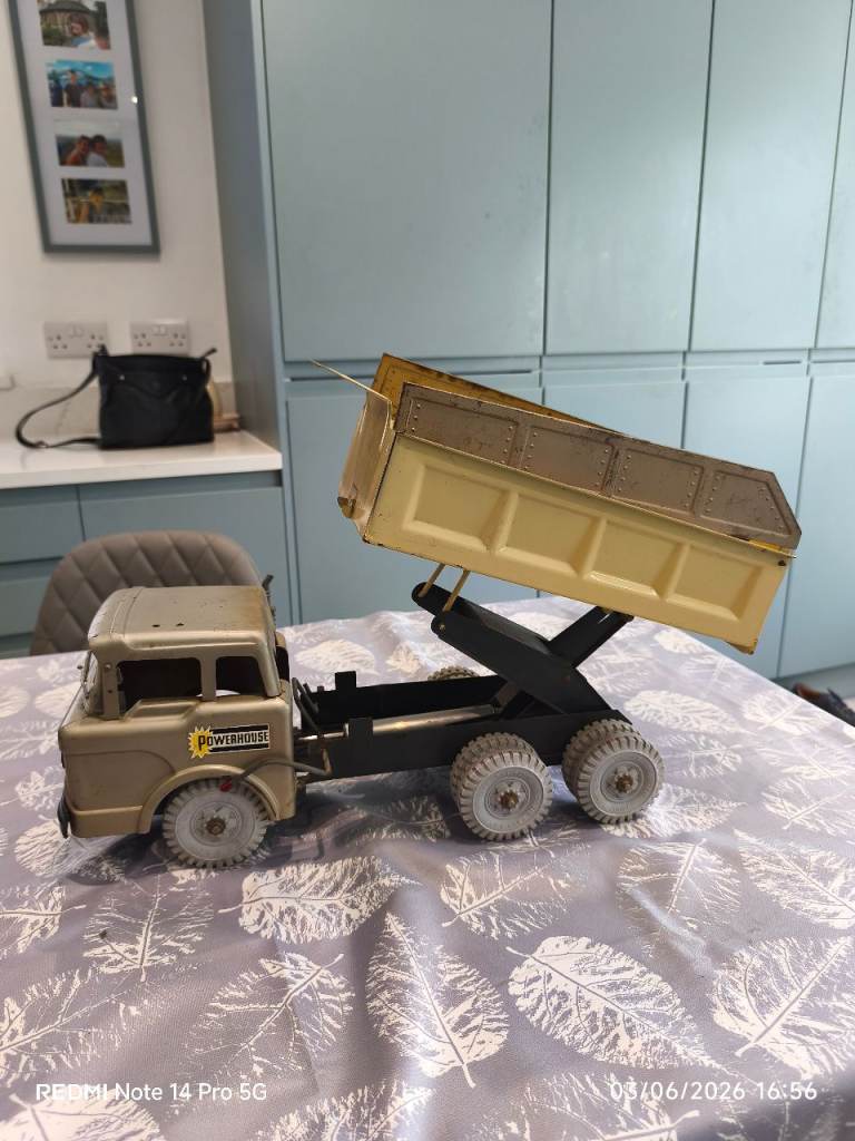 Hydraulic Powerhouse Dump Truck