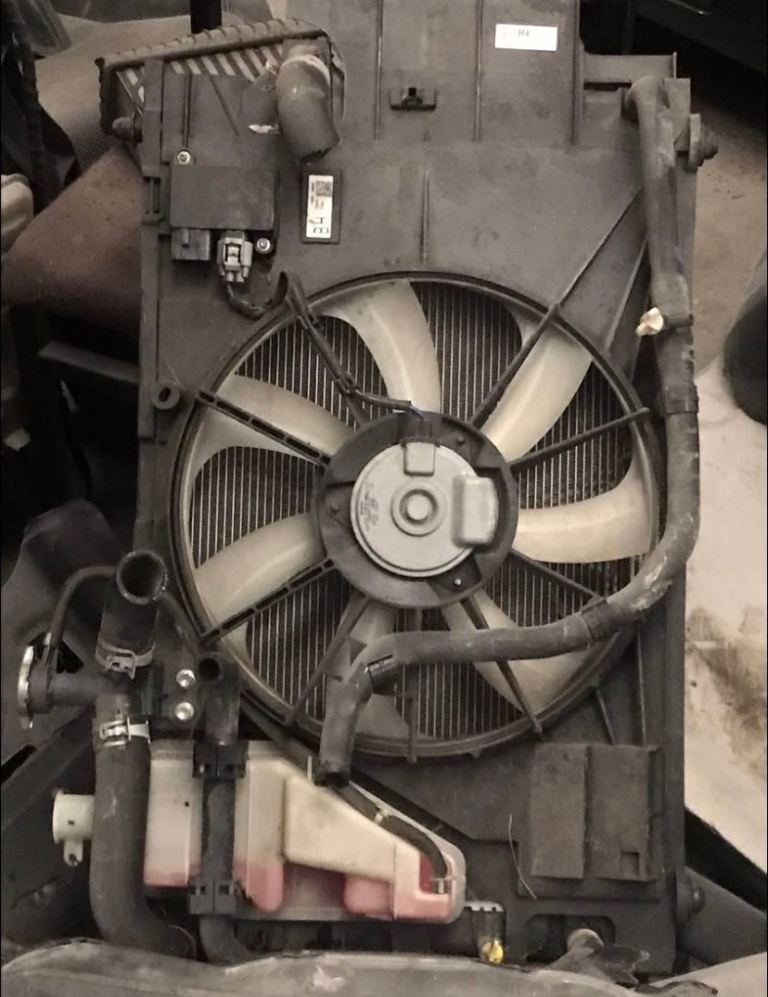 Toyota yaris rad pack complete auto hybrid 2014-2020