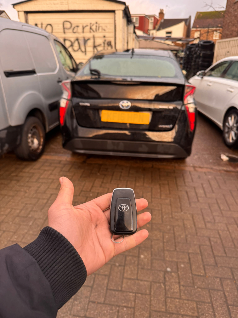 Toyota Estima All Keys Lost and Spare Key Service in London