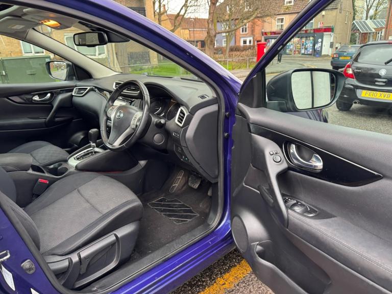 2015 Nissan Qashqai 1.6 dCi N-Tec+ 5dr Xtronic HATCHBACK Diesel Automatic