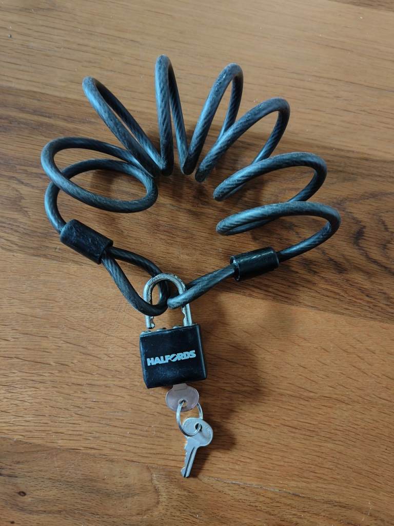 Halfords Heavy Duty Bike Security Cable and Padlock 